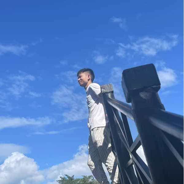 四川25岁单身帅哥真诚找对象-吐鲁番征婚相亲网