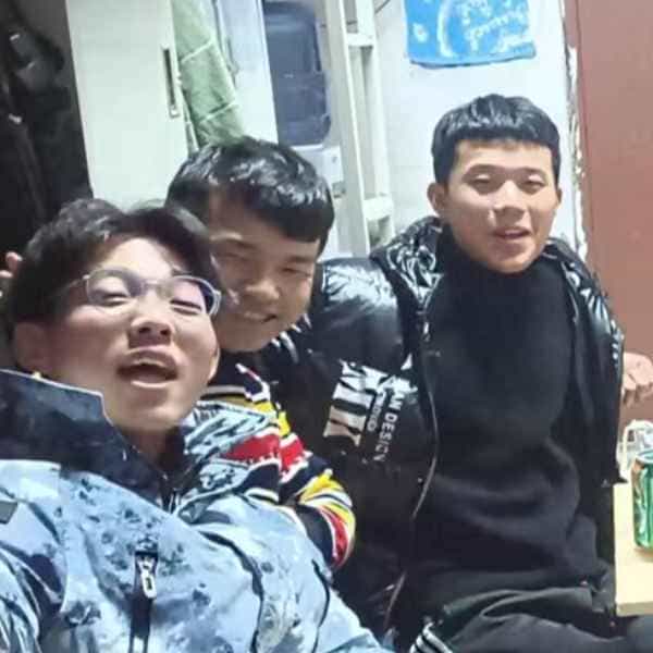 河南27岁单身帅哥真诚找对象-吐鲁番征婚相亲网