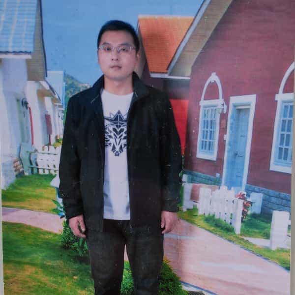 四川35岁单身帅哥真诚找对象-吐鲁番征婚相亲网
