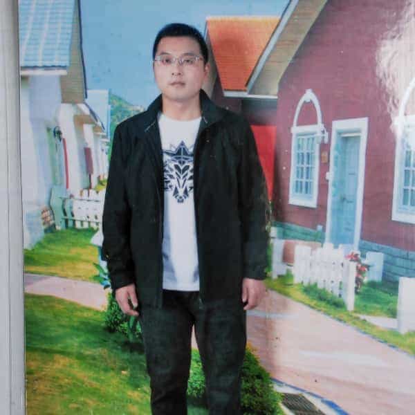 四川35岁单身帅哥真诚找对象-吐鲁番征婚相亲网