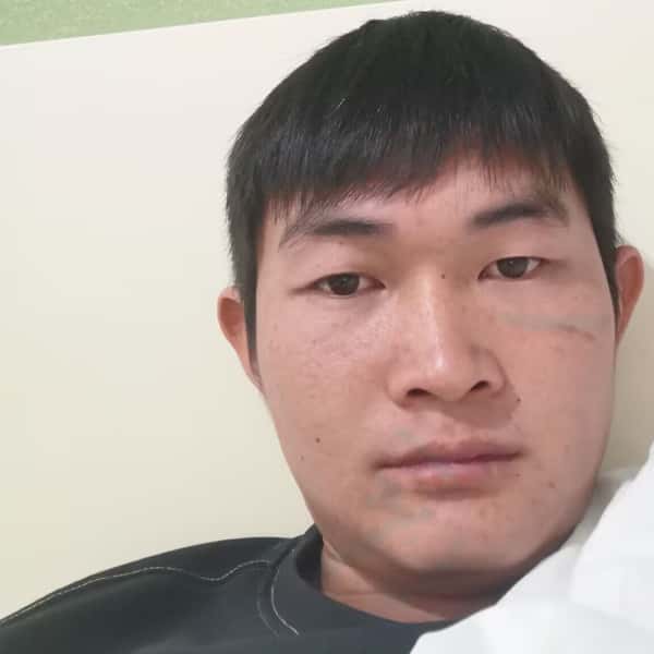 四川25岁单身帅哥真诚找对象-吐鲁番征婚相亲网