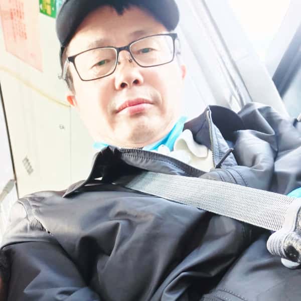 上海56岁单身帅哥真诚找对象-吐鲁番征婚相亲网