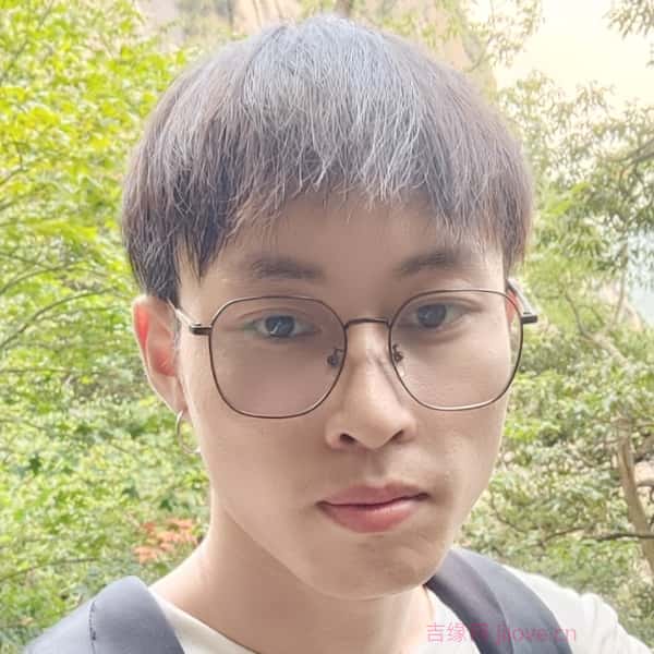 四川29岁单身帅哥真诚找对象-吐鲁番征婚相亲网