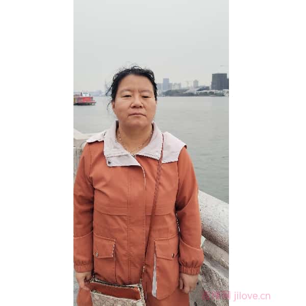 广东40岁单身美女真诚找对象-吐鲁番征婚相亲网