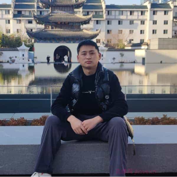31岁岁湖北单身帅哥 - 吐鲁番吉缘网